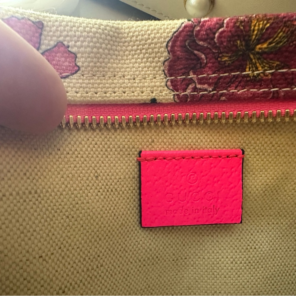Gucci Floral Canvas Clutch with Hot Pink Trim and Gold Chain - Picture 5 of 5